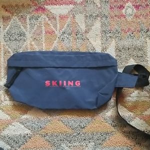 Skiing Fannypack